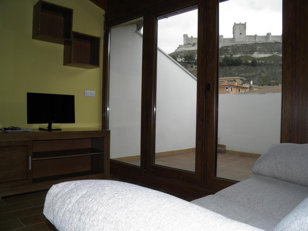 Apartamentos Turisticos Peñafiel الغرفة الصورة